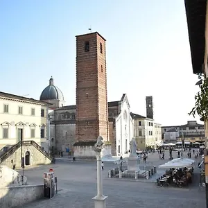 https://casa-maddy-pietrasanta.it-tuscanyhotel.com